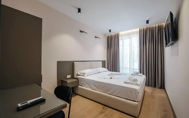 Elif Hotel