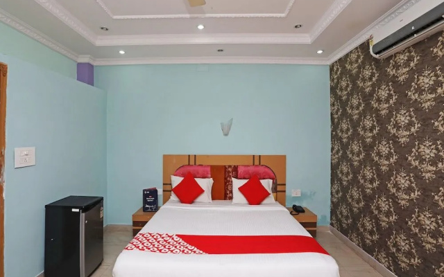 OYO Flagship 12005 Days Inn