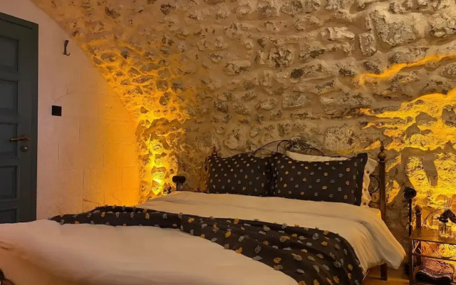 Liora Hotel