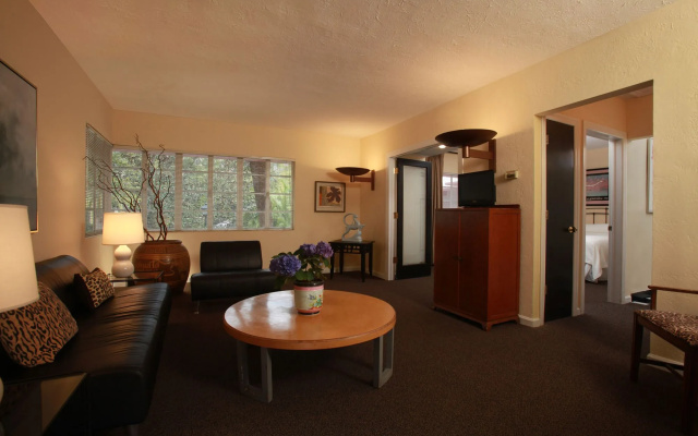 Wellborn Hotel Downtown