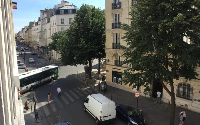 The BEST DEAL in the MARAIS - 1Bedroom Apt - 45m2