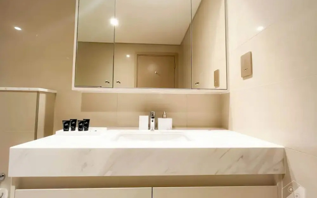 Ultimate Luxury in the Heart of Downtown