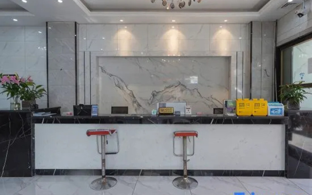 Kunming Shengshi Lanting Grand Hotel (New Luosiwan South Bus Station Subway Station)
