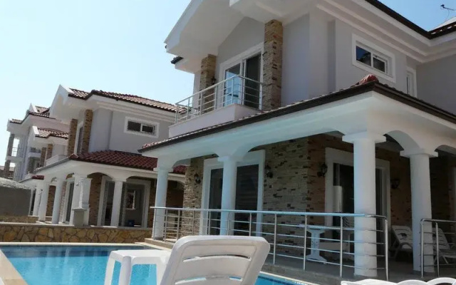 Deska Prestige and Diamond Villas