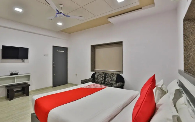 OYO 29155 Village Hotel