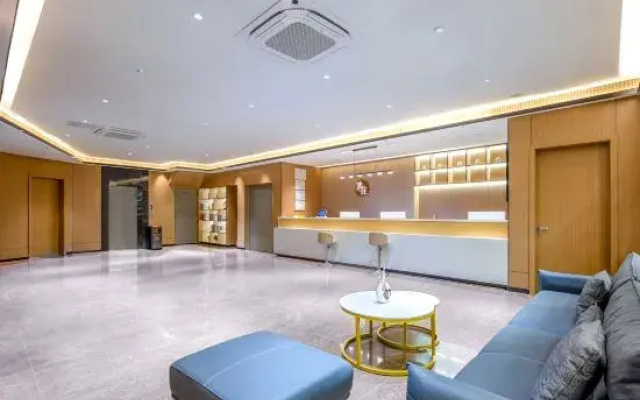 Huanzhu Hotel (Haiyun Square)