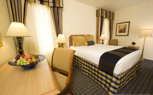 Claremont Resort & Club