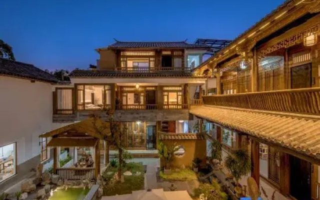 Shaxi Ancient Town Lanyue Homestay