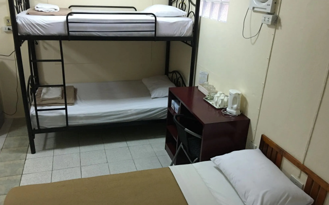 Taphouse Guest House