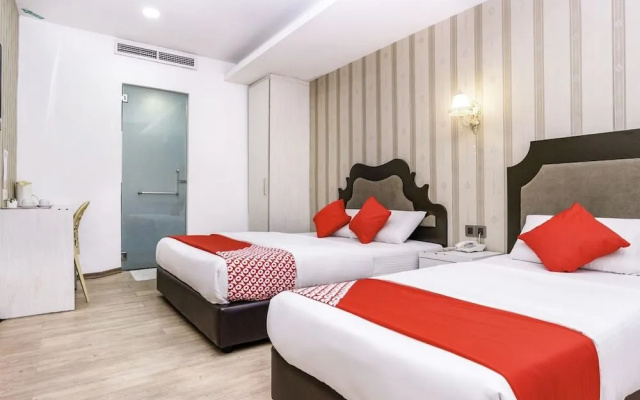 OYO 519 Domus Hotel