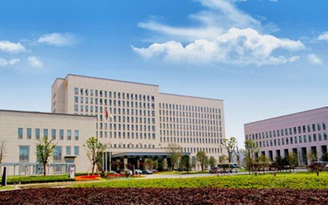 Zhenjiang Mingdu Hotel вид на фасад