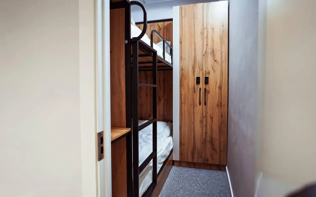Aiva Hostel (Айва Хостел)
