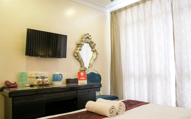 OYO 165 Hotel De Art 1