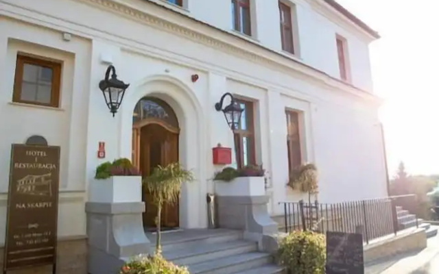 Hotel na Skarpie