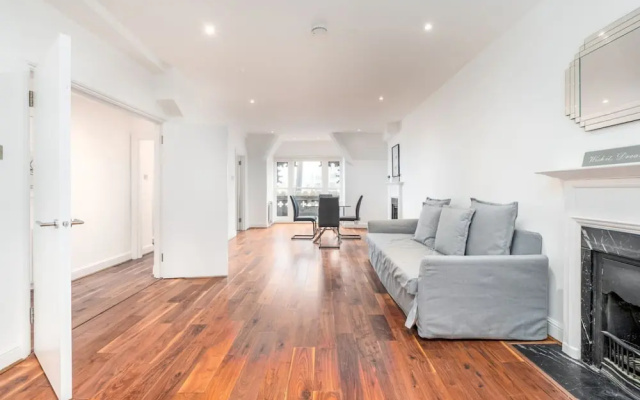 Central London 3 Bed Flat FS4