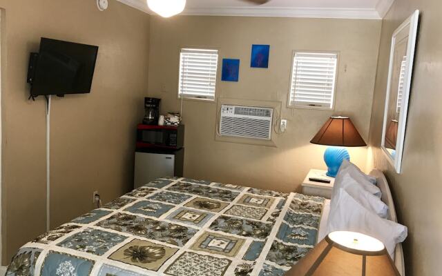 Island Cay Hotel - Clearwater Beach