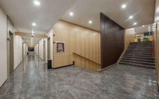Elong Me Anlai Hotel (Shanghai Jinshan Industrial Zone)
