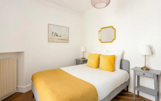 Family Suite Tilsitt Eiffel Tower view