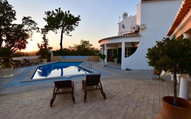 Villa Casa Tulipa Sleeps 4 With Pool, Garden & A/c