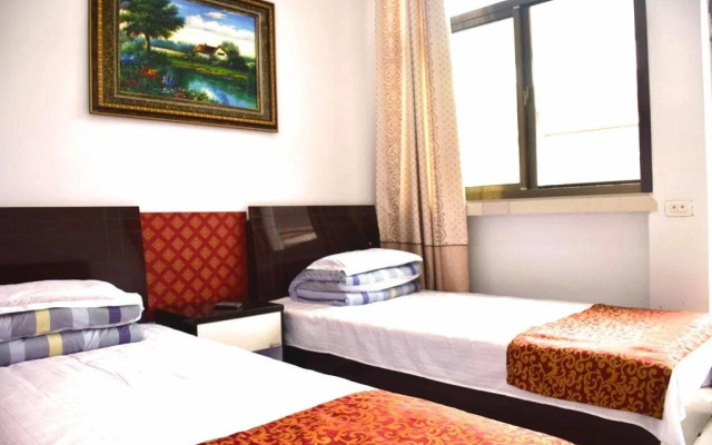 Zhiyuan Homestay Ancient City North Gate