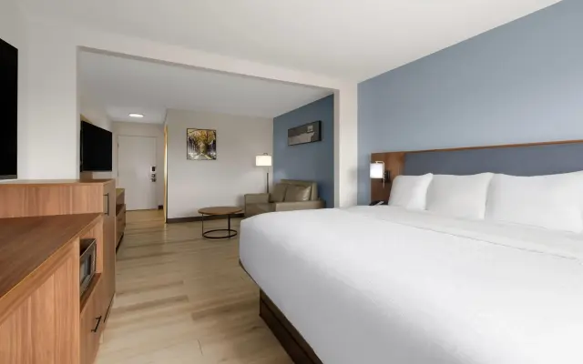 Wingate by Wyndham Dublin Near Claytor Lake State Park