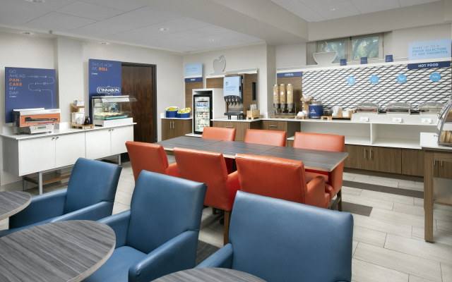 Holiday Inn Express San Antonio N-Riverwalk Area by IHG