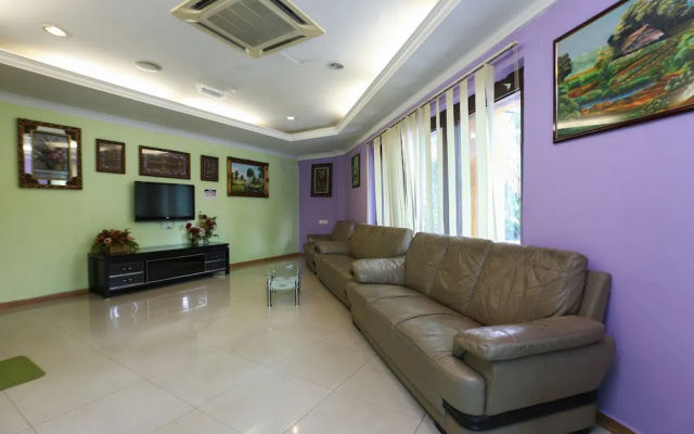 OYO 90098 Goa Inn Hotel