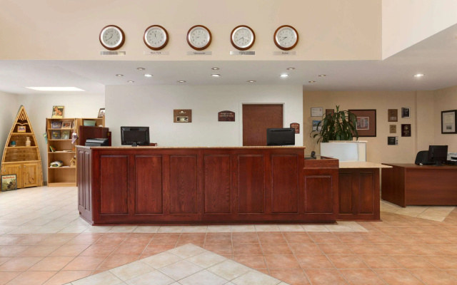 Days Inn & Conference Centre by Wyndham Oromocto