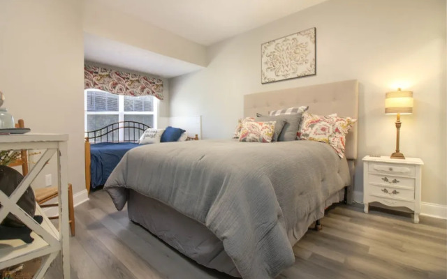 2103 Golf View Towers Lazy Bears Den