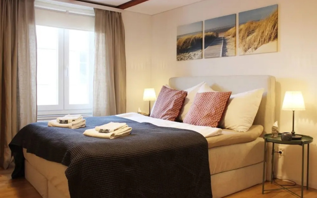Completely Renovated Apartment Near the Train Station and the Center