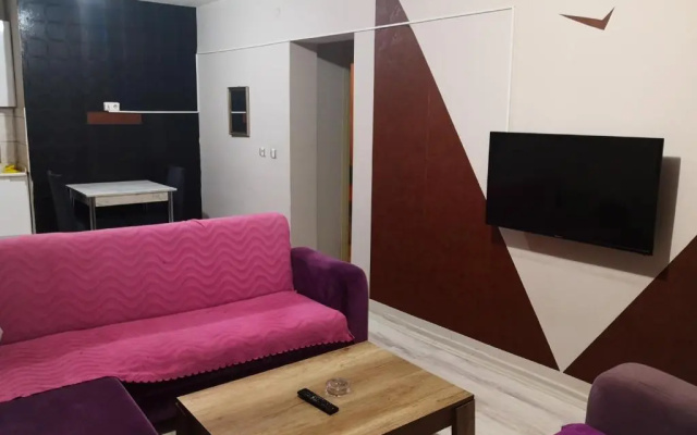 Çağlar apart