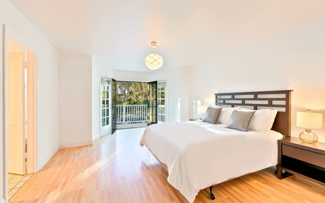 5BDRM Villa Via Mil Cumbres