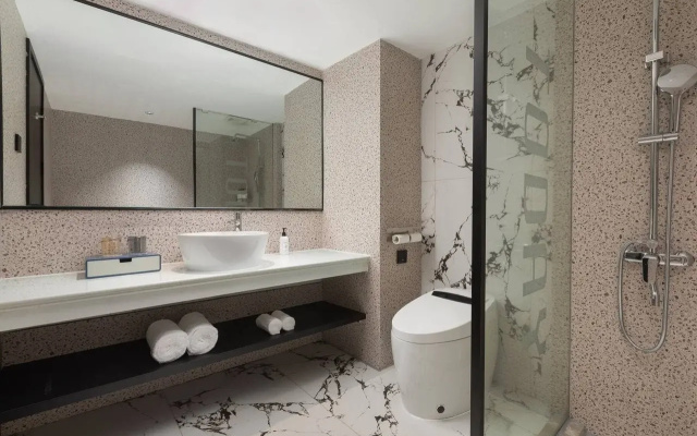 Days Inn by Wyndham Yueyang Train Station