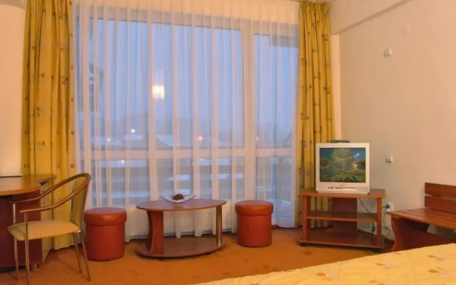 Hotel Oasis