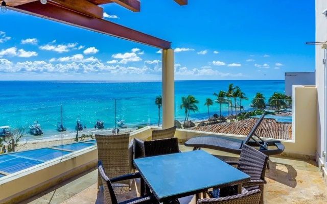 Elements Penthouse 24 3 Bedroom Condo by RedAwning