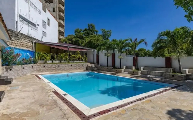 makaazi hotel Nyali