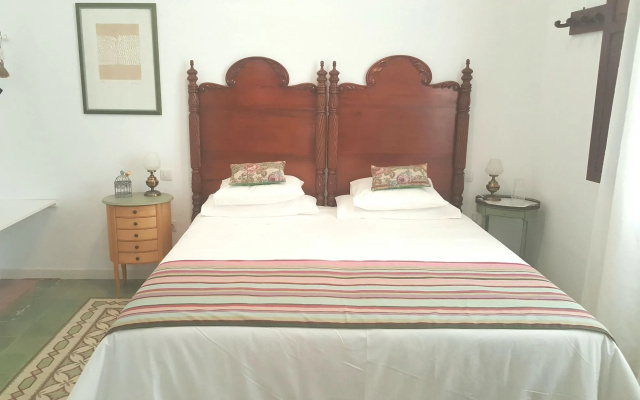 Los Canaritos Guest-House