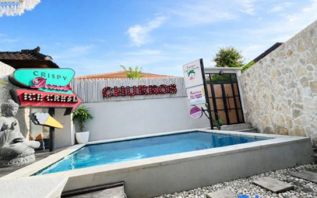 3BR Canggu Batu Belig Tropicana Villa - Walk to Beach