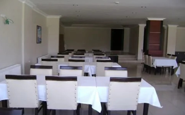 Club Adas Hotel