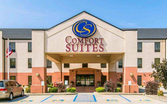 Comfort Suites South Point - Huntington in South Point, United States of America from 130$, photos, reviews - zenhotels.com hotel front