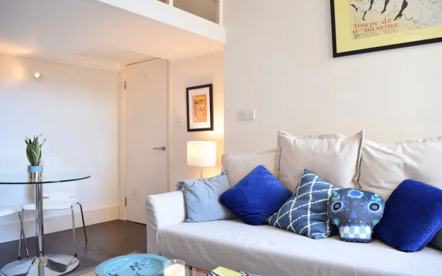 1 Bedroom Flat in Notting Hill With Mezzanine