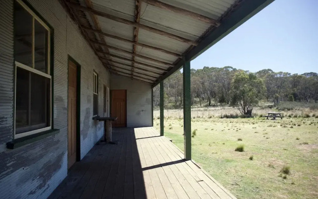 Brackens Cottage