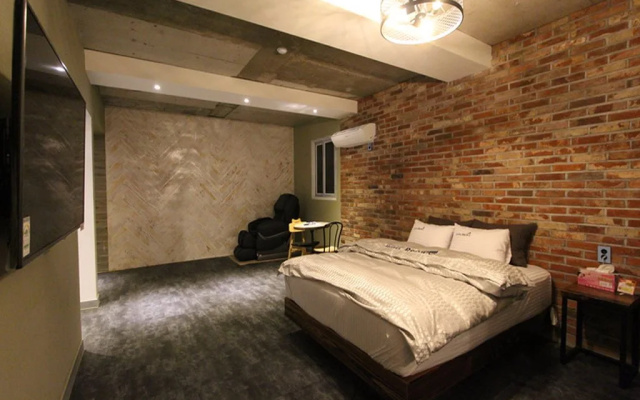 Brown Hotel