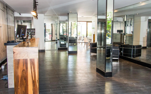 Nuit Hotel