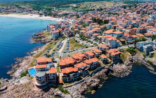 Sozopol Apartment with Sea View