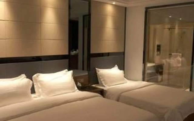 Longshan Hotel