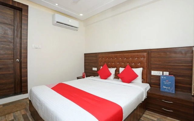 OYO 28614 Bless Inn