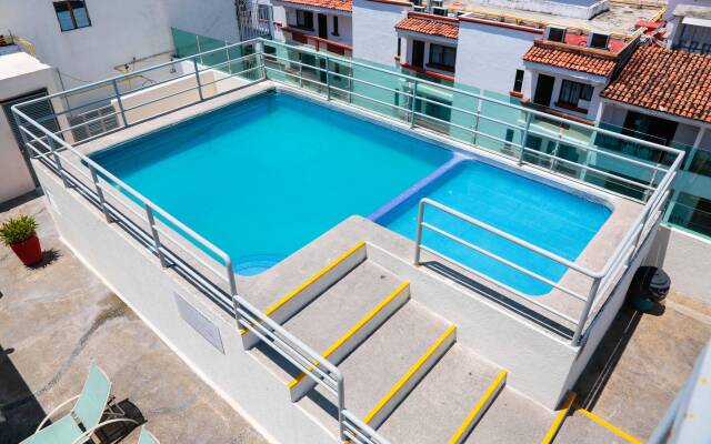 Hotel Portonovo Plaza Malecón вид на фасад