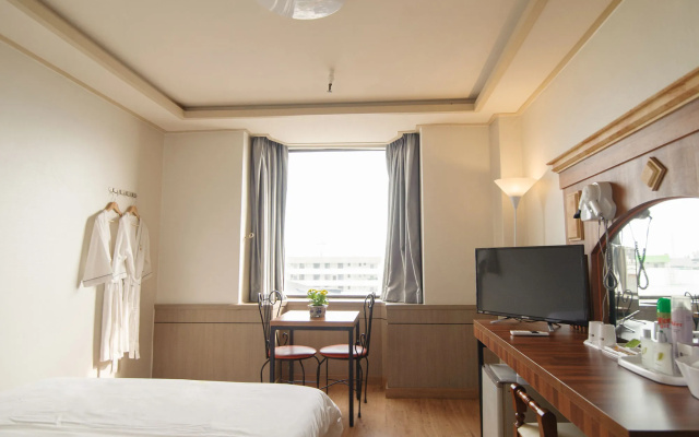 Chungmu Beach Hotel
