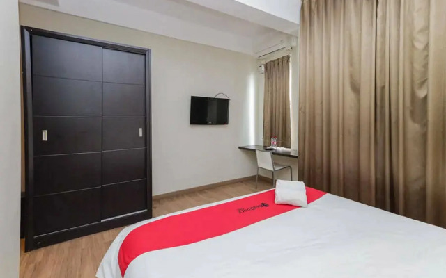 RedDoorz Plus @ Riverside Malang